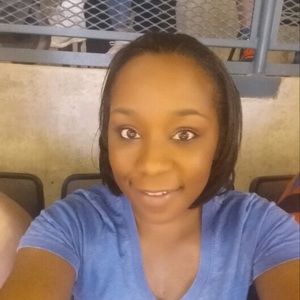 Meet your Posher, Desiree